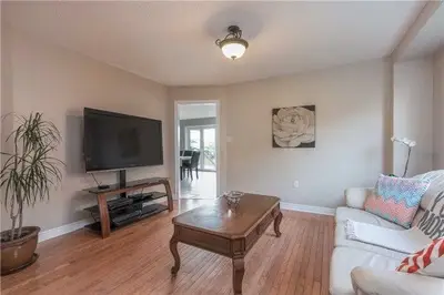 42 WILDWOOD Trail, Barrie, ON L4N 7Z4