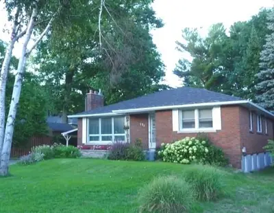 171 ANNE Street N, Barrie, ON L4N 2C1