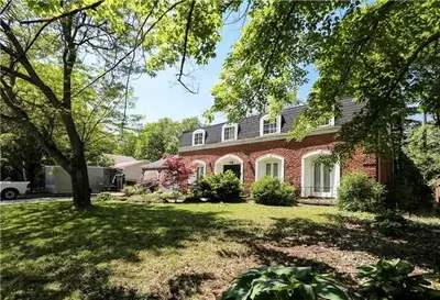 Detached in Orillia