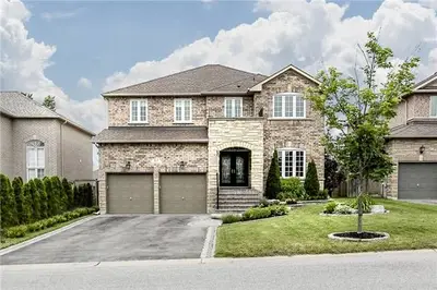 42 Jewel House Lane, Barrie, ON L4N 0T4