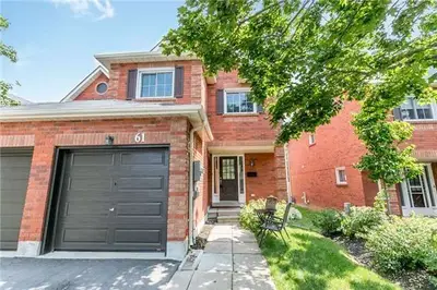 165 KOZLOV Street 61, Barrie, ON L4N 7M8