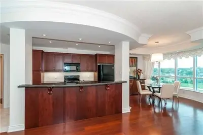 33 ELLEN Street 1004, Barrie, ON L4N 6E9