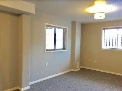132 Brown Wood Drive Bsmt, Barrie, ON L4M 6M8