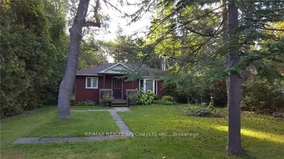 14 Selkirk Road, Collingwood, On L9y 3z1