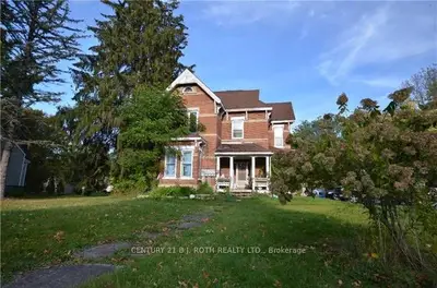 Detached in Severn