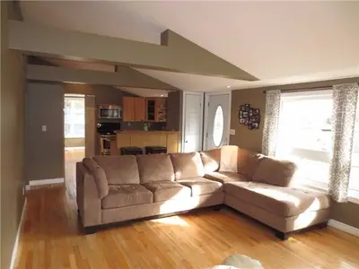 2218 LAKESHORE Road E, Oro-Medonte, ON L0L 1T0