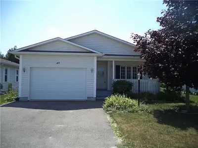 49 Pennsylvania Street, Wasaga Beach, ON L9Z 3A8