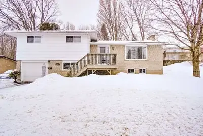 Detached in Midland