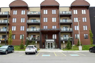 100 DEAN Avenue 102, Barrie, ON L9J 0H1