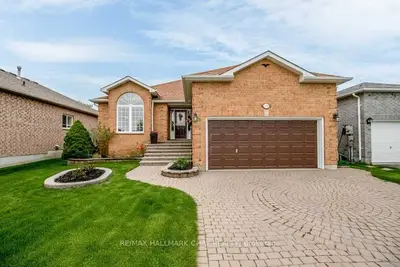 208 GOLDEN MEADOW Road, Barrie, ON L4N 9R4