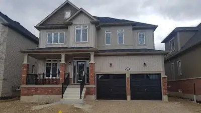 88 Kirby Avenue, Collingwood, ON L9Y 4C5