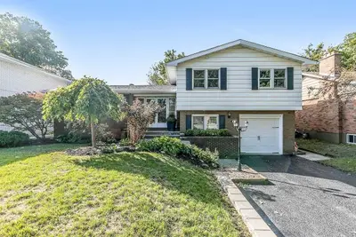 43 STEEL Street, Barrie, ON L4M 2E8