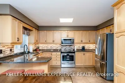 31 LIVIA HERMAN Way, Barrie, ON L4M 6X1