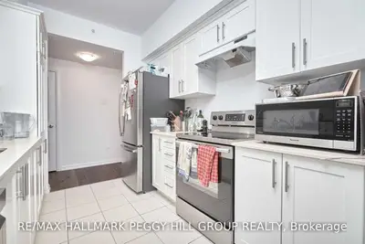 302 ESSA Road 402, Barrie, ON L9J 0H3