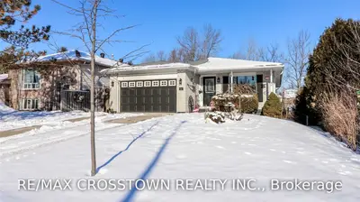 6 bristow Court, Barrie, ON L4N 6T1