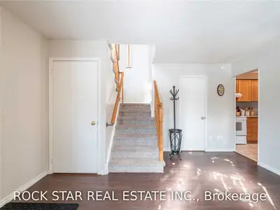 43 Porritt Street, Barrie, ON L4N 6Y3