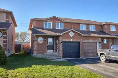 83 COURTNEY Crescent, Barrie, ON L4N 5S8