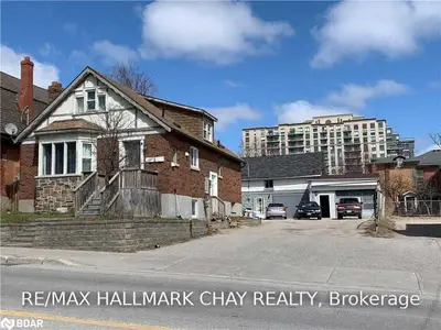 31 Toronto Street, Barrie, ON L4N 1T8