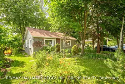 34 70th Street N, Wasaga Beach, ON L9Z 1T6