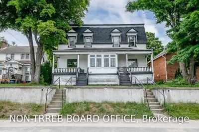 Duplex in Penetanguishene
