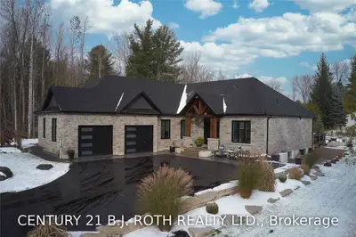 7 SYMOND Avenue, Oro-Medonte, ON L0L 2E0