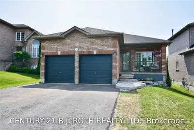 10 LAURELWOOD Lane, Barrie, ON L4N 0Z9