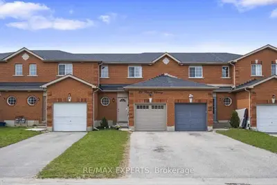 Att/Row/Townhouse in Barrie