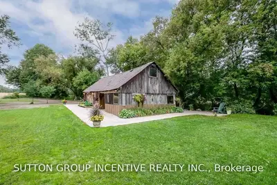 1100 VESPRA VALLEY Road, Springwater, ON L0L 1Y0