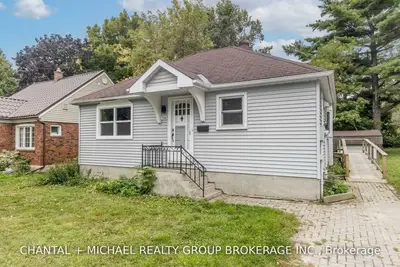 156 CLAPPERTON Street, Barrie, ON L4M 3G4