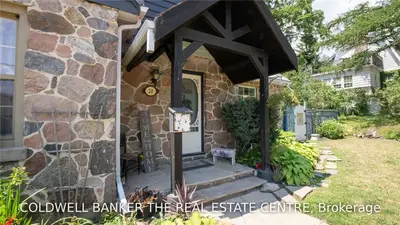 20 POYNTZ Street, Barrie, ON L4M 3N9