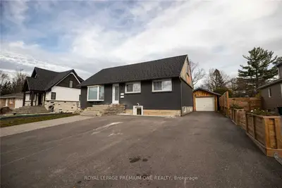 93 Peel Street 1, Barrie, ON L4M 3L5