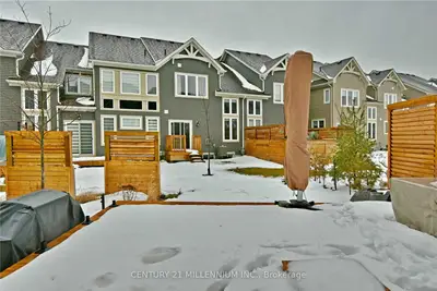 8 LETT Avenue, Collingwood, ON L9Y 0Z5