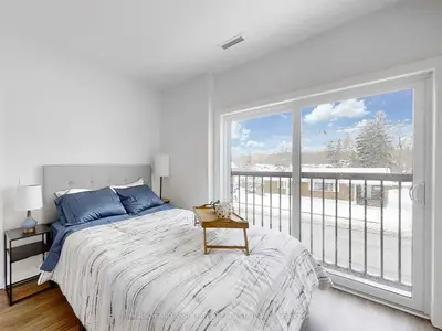 233 Dunlop Street W 709, Barrie, ON M6C 1C1