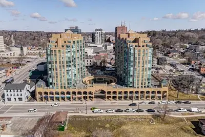 150 Dunlop Street E 409, Barrie, ON L4M 6H1