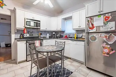 38 Sophia Street W, Barrie, ON L4N 1J3