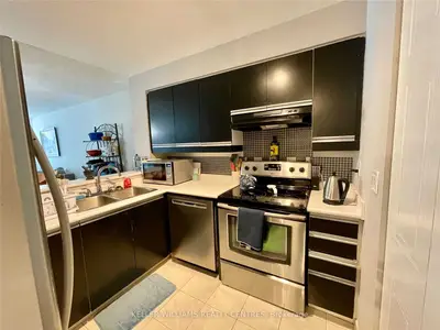 140 DUNLOP Street E 709, Barrie, ON L4M 6H9