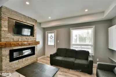 321 323 Second Street N ., Collingwood, ON L9Y 1G7