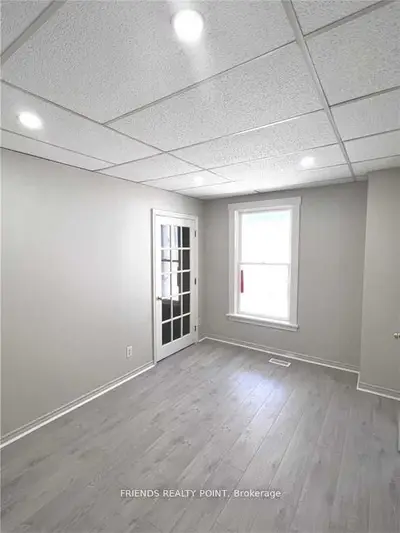 23 O'Brien Street Unit 2, Orillia, ON L3V 5S1