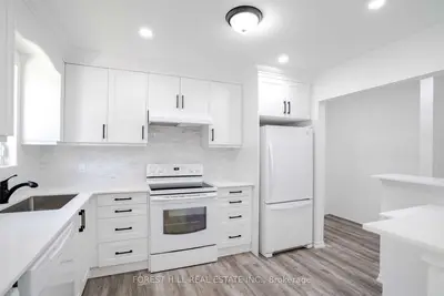 18 Shannon Street Upper, Orillia, ON L3V 7K2