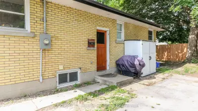 330 Innisfil Street S, Barrie, ON L4N 3G5