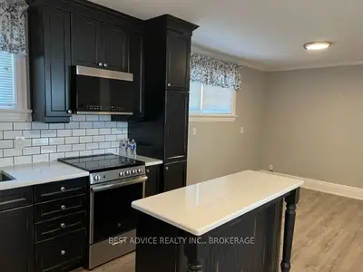 51 Colborne Street E, Orillia, ON L3V 1T5
