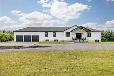 Detached in Severn