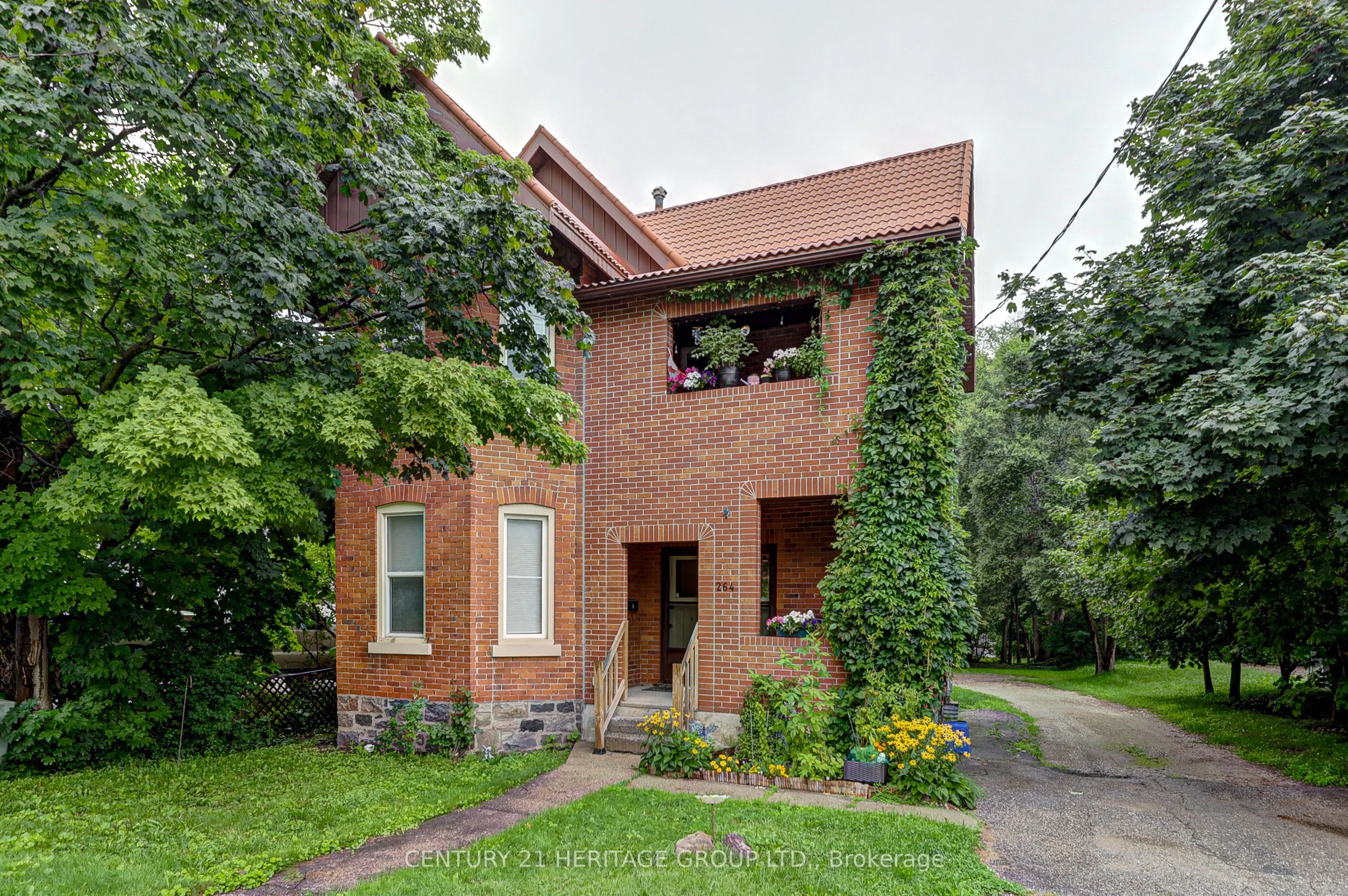 264 Mississaga Street W, Orillia, On L3v 3b8