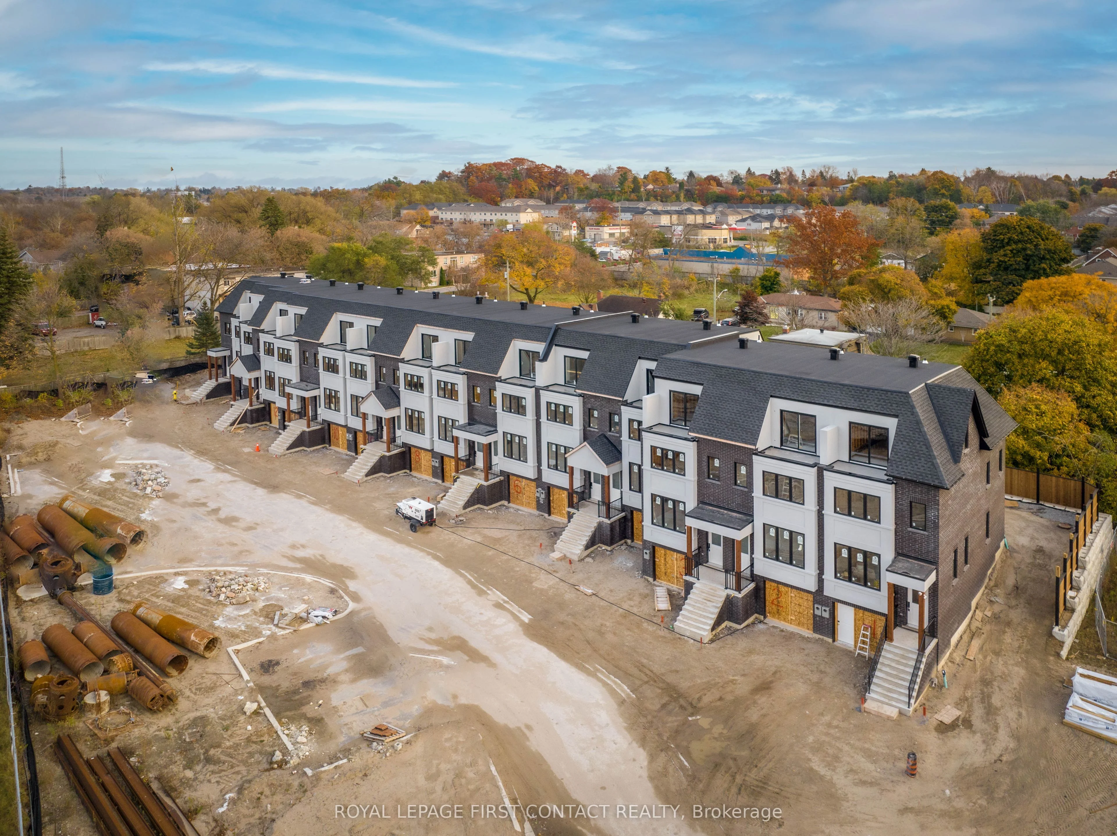 16 Alderwood Lane, Barrie, On L4n 3j2