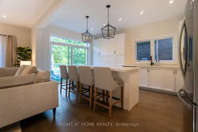 49 Muirfield Drive, Barrie, ON L4N 6J9