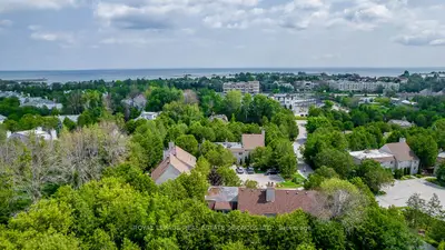147 Escarpment Crescent 7, Collingwood, On L9y 5b4