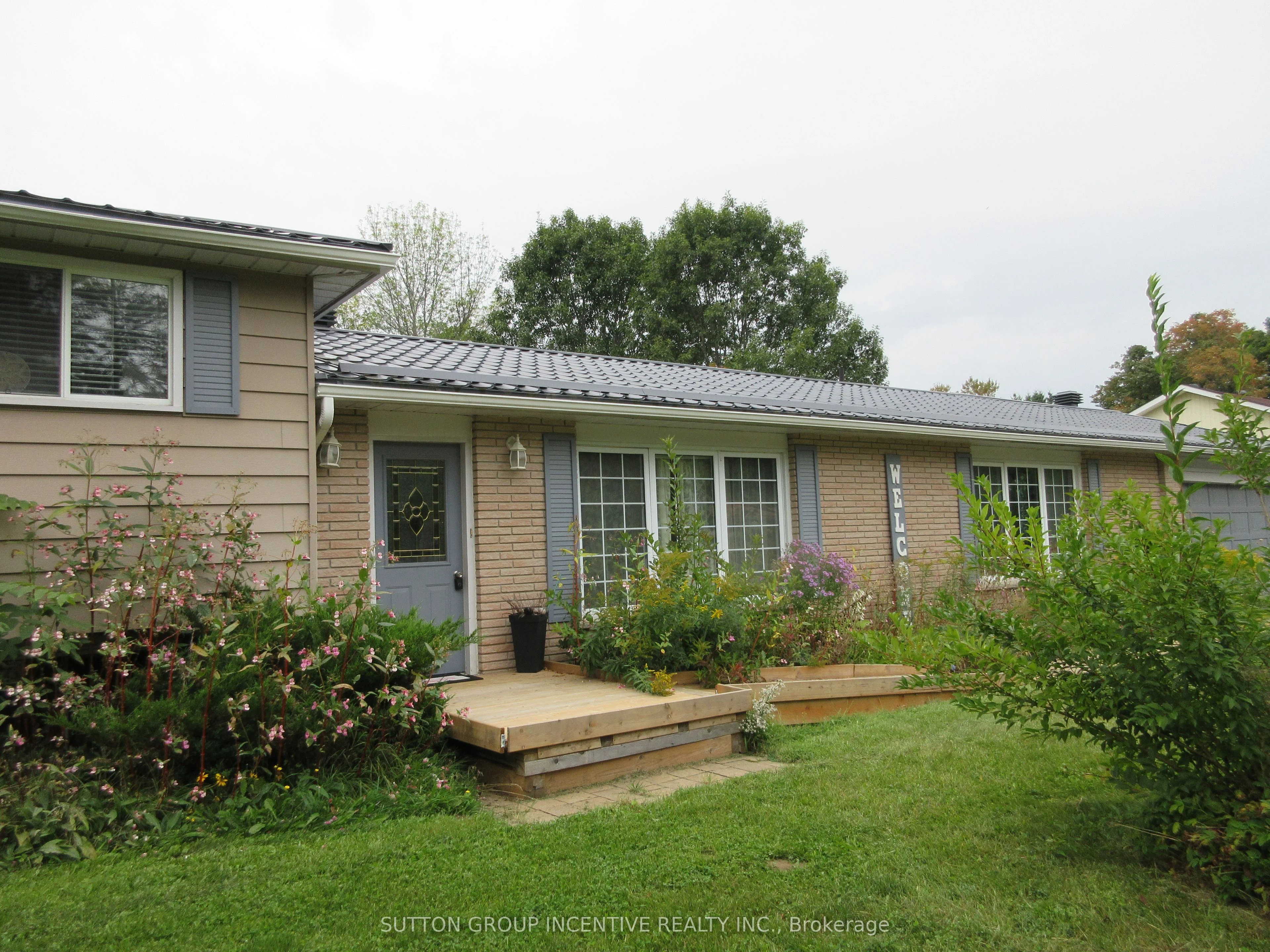 1 Vine Street Street, Oro-medonte, On L3v 6h2