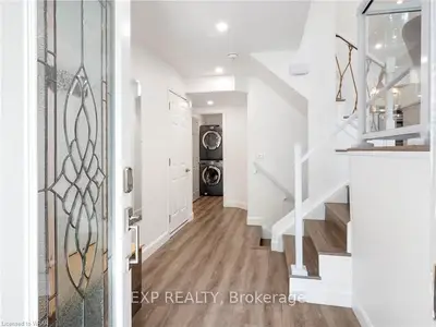 275 SUNNIDALE Road, Wasaga Beach, ON L9Z 2T4