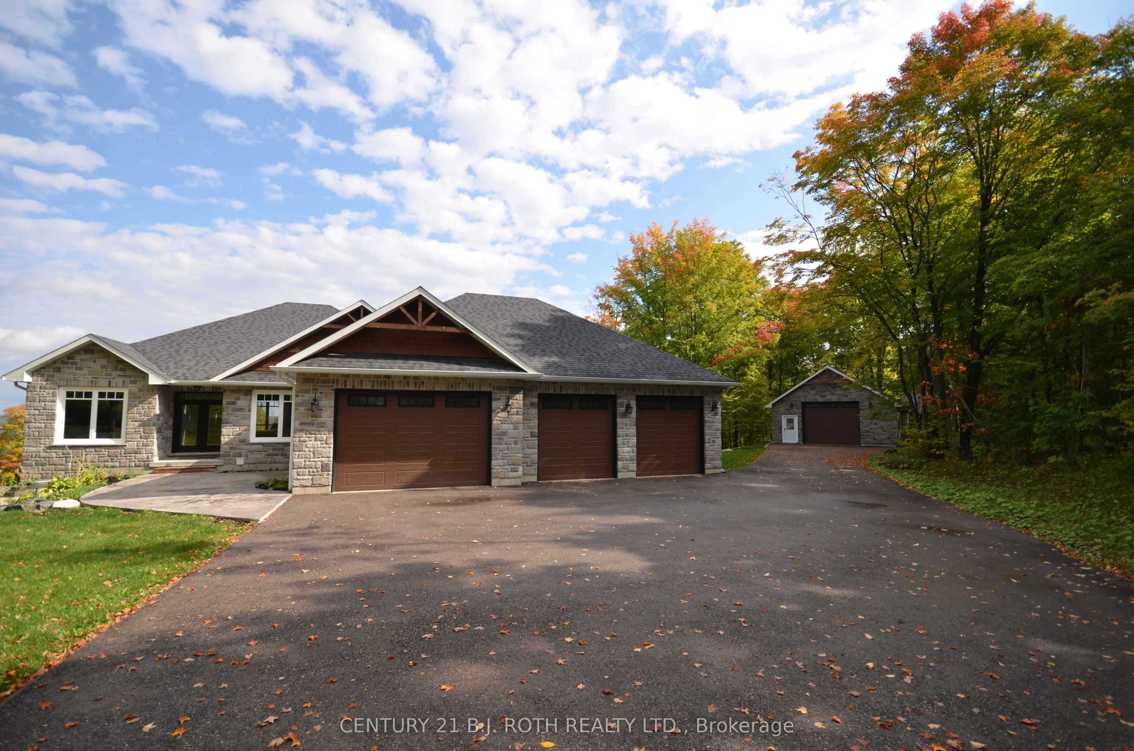 1749 Georgian Heights Boulevard, Severn, ON L0K 2C0