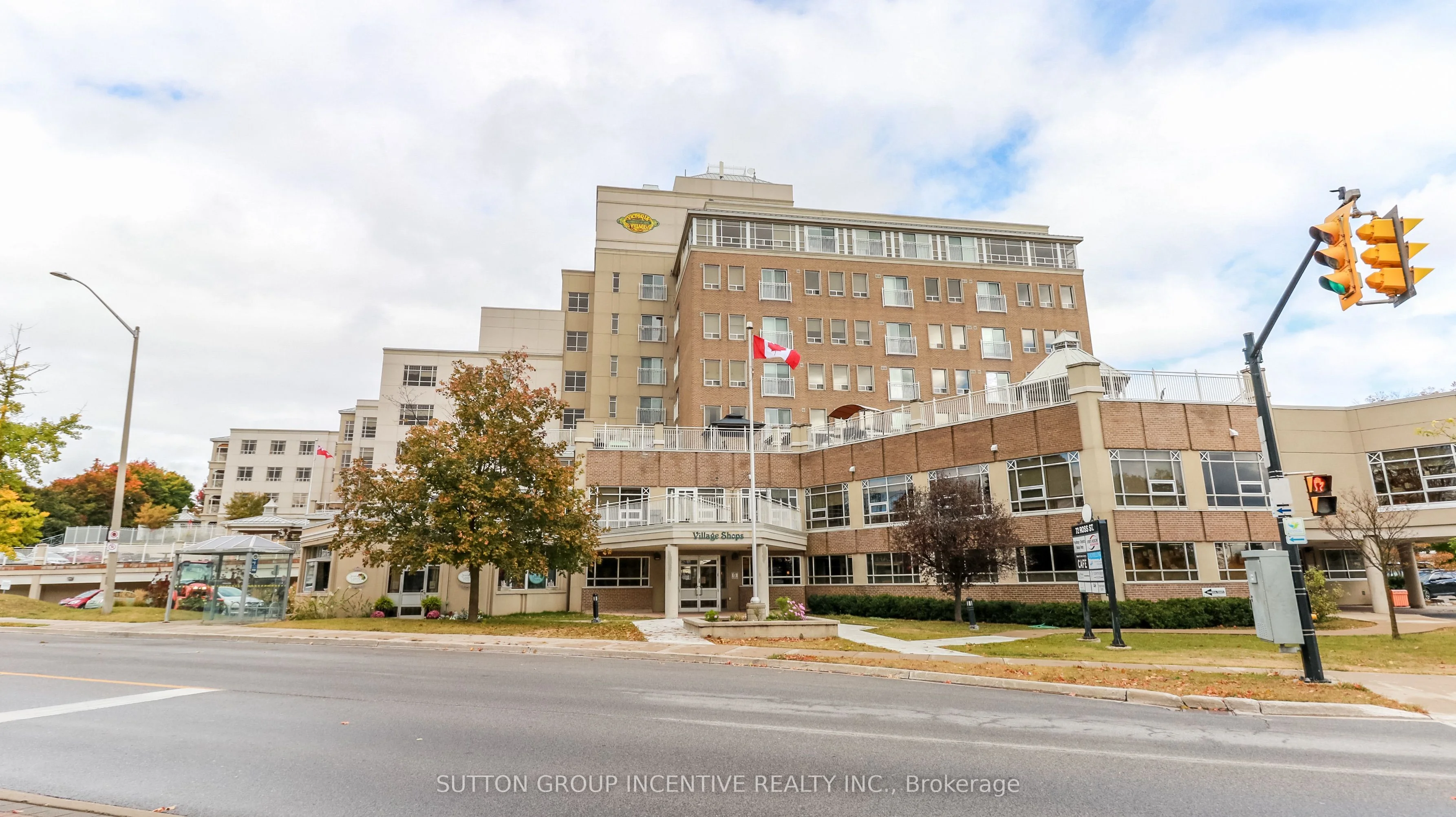74 Ross Street 203, Barrie, ON L4N 1G3